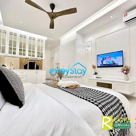 Novo 8 Residence Bachang By Heystay Management Kampong Tambak Luaran gambar
