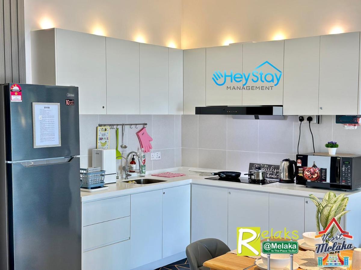 Novo 8 Residence Bachang By Heystay Management Kampong Tambak Luaran gambar
