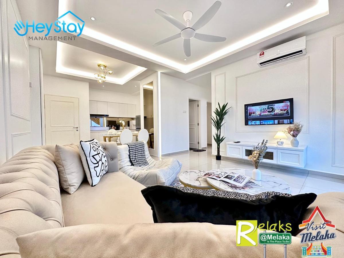 Novo 8 Residence Bachang By Heystay Management Kampong Tambak Luaran gambar